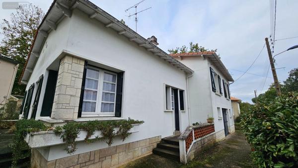 Pavillon à vendre à Royan en Charente-Maritime (17200), ref : 02037   
Métairie