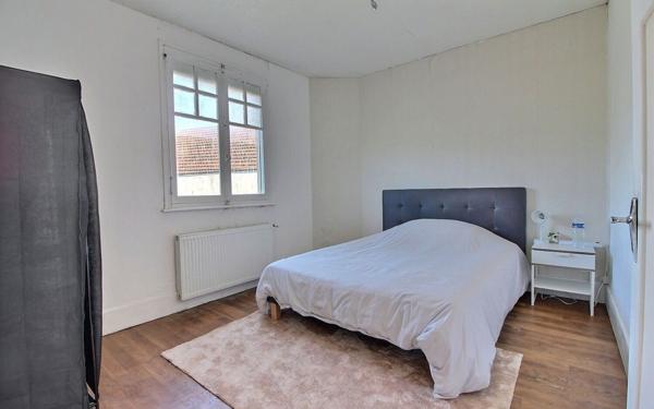 Maison à vendre    3 pièces •  Saint-Symphorien-de-Marmagne