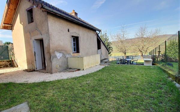 Maison à vendre    3 pièces •  Saint-Symphorien-de-Marmagne