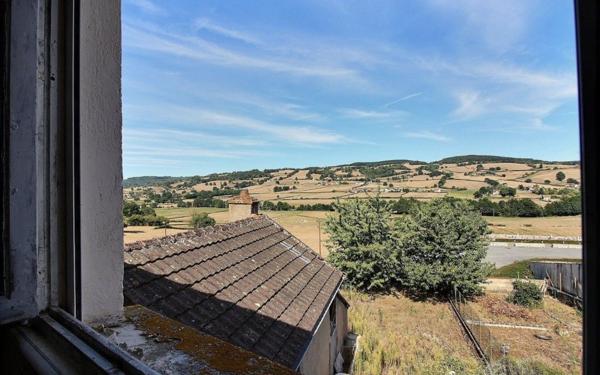 Maison à vendre    3 pièces •  Saint-Symphorien-de-Marmagne