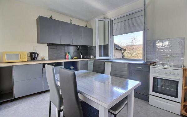 Maison à vendre    3 pièces •  Saint-Symphorien-de-Marmagne