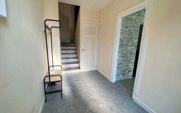 Maison à vendre    3 pièces •  Saint-Symphorien-de-Marmagne