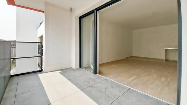 Romainville- A 9mn à pied du métro L5- A vendre appartement 4 p-balcon-parking-Exposition sud-Immeuble de 2024