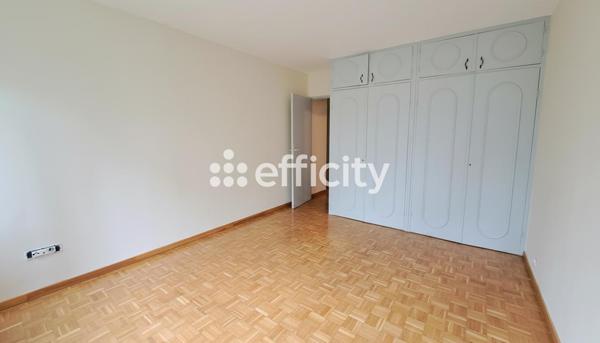 Appartement
         3 pièces
        - 67 m² 127 000 € *