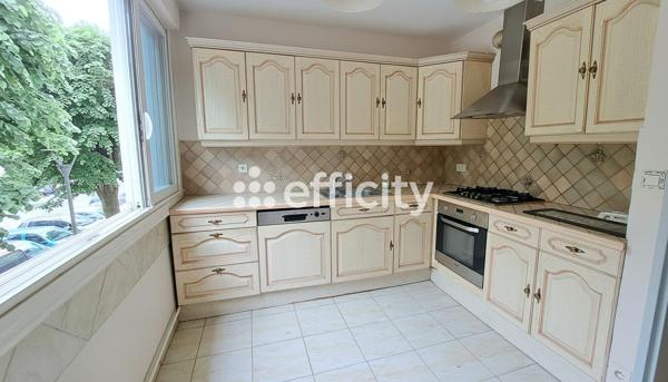 Appartement
         3 pièces
        - 67 m² 127 000 € *