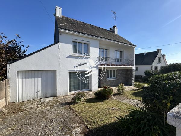 MOCQUARD immobilier, vous propose cette maison à rénover, sur 596m² de terrain.
