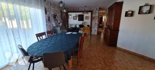 Maison à Vendre à Nancras (17600) en Charente-Maritime (17)

Nous vous proposons cette maison...