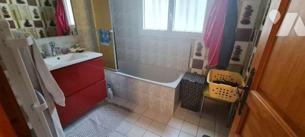 Maison à Vendre à Nancras (17600) en Charente-Maritime (17)

Nous vous proposons cette maison...