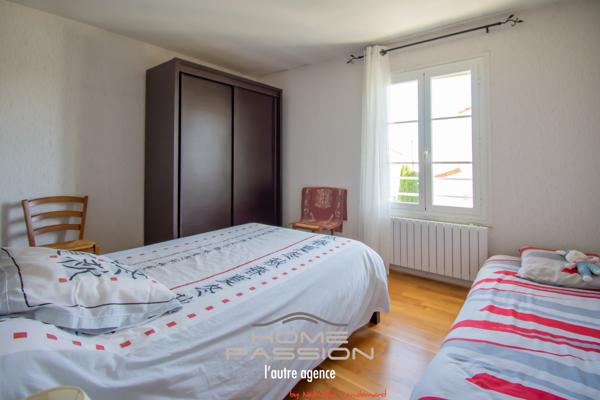 Maison
                                                                                                                                                                                                                                                                                                                        6 pièce(s)                                                                                                                                                                                                          4 chambre(s)                                                                                                                                                                                                          160  m²