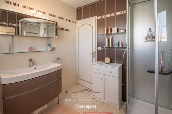 Maison
                                                                                                                                                                                                                                                                                                                        6 pièce(s)                                                                                                                                                                                                          4 chambre(s)                                                                                                                                                                                                          160  m²