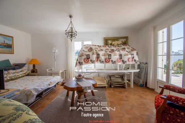 Maison
                                                                                                                                                                                                                                                                                                                        6 pièce(s)                                                                                                                                                                                                          4 chambre(s)                                                                                                                                                                                                          160  m²