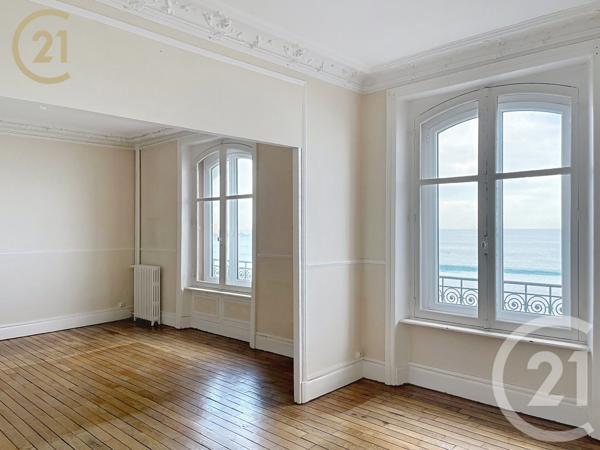 Appartement T4 à vendre  4 pièces - 121,15 m2 ST MALO - 35