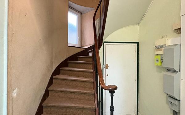 Immeuble à vendre    8 pièces •  Montivilliers