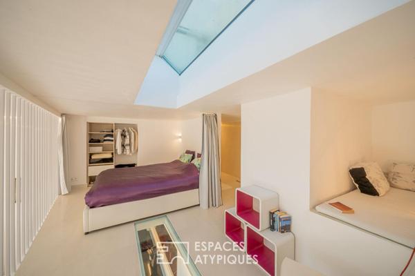 L’esprit californien d’un duplex contemporain avec vue mer en centre ville