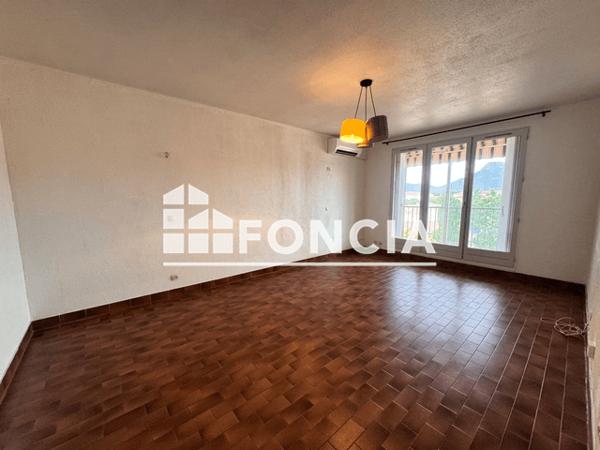 Location Appartement 3 pièces 65.2 m² - RUE LOUIS MERIC La Crau 83260