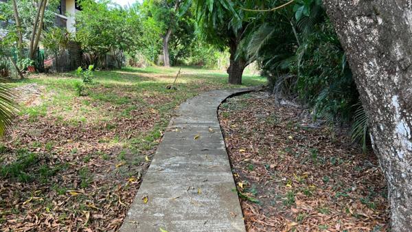 Splendide appartement T2 vue mer et massif du Rorota à Rémire Montjoly vendu entièrement meublé et décoré