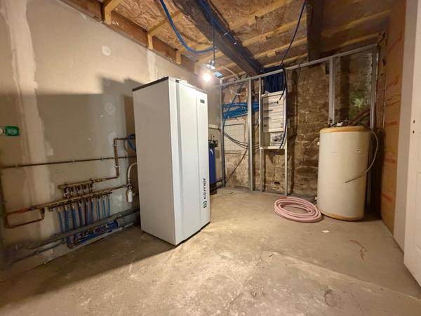 Maison de 200 m² environ avec hangar et terrain de 11 260 m².