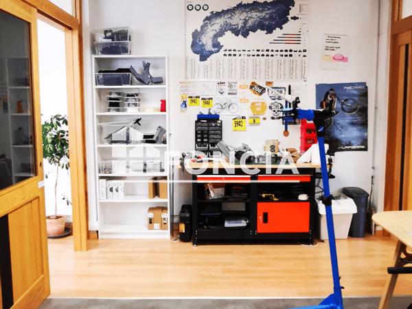 Location Local commercial 1 pièce 133 m² - Grenoble 38100