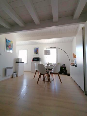 Location APPARTEMENT lumineux 30.96 m² avec chambre mezzanine fermée St Martin de Ré - 17410 / Réf. : 0003