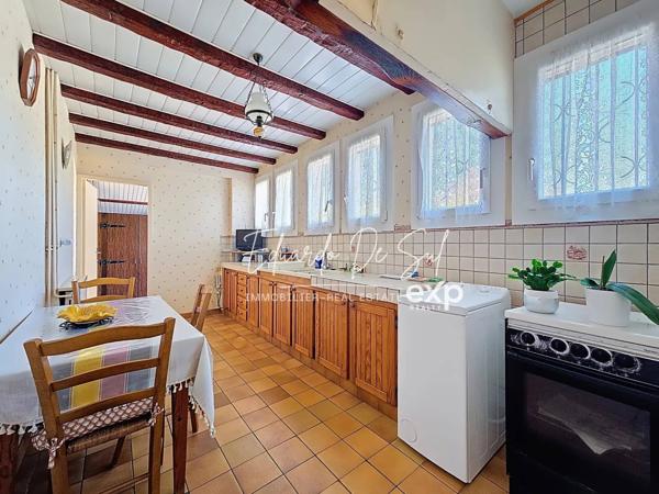 Maison de plain-pied 98 m² avec garage et véranda – Quartier Chambéry – Habitable en l’état sur 800 m² de terrain