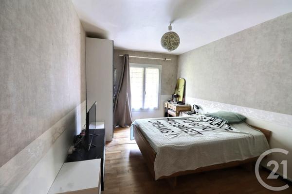 Appartement T3 à vendre  3 pièces - 80,41 m2 FREJUS - 83