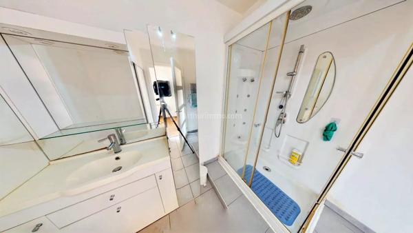 Vente                                                      Maison
                        
                     3 pièces                      97 m2                     à Sainte-Colombe