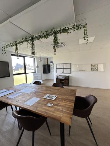 Bureaux 168m² – Les ponts de ce