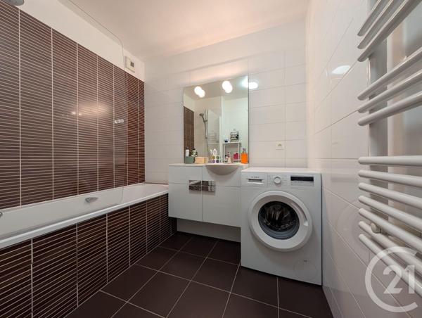 Appartement F4 à vendre  4 pièces - 72,29 m2 SURESNES - 92