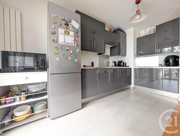 Appartement F4 à vendre  4 pièces - 72,29 m2 SURESNES - 92