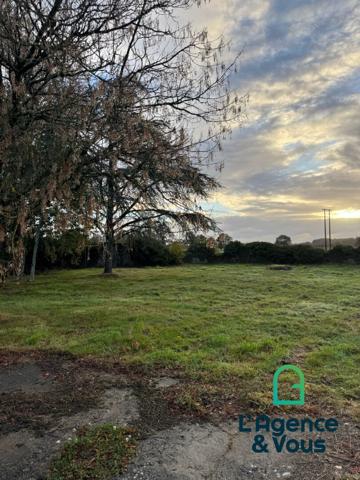 terrain constructible à questembert de 665 m2 borné et viabilisé
