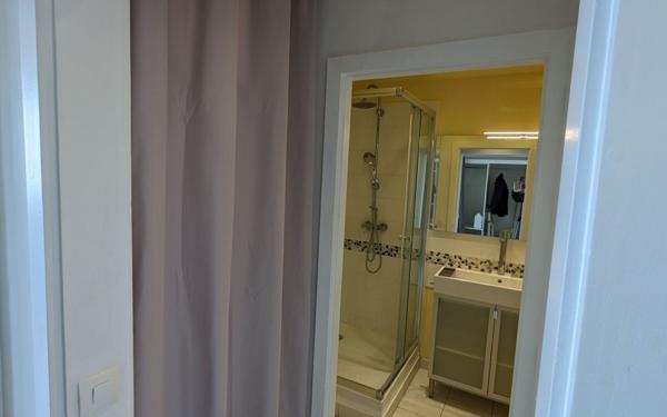 Appartement à louer    1 pièce •  Massy