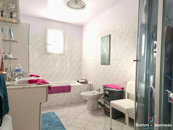 Maison de plain-pied à Villaines la Juhel