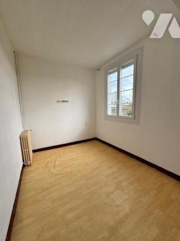 MAISON ANCIENNE A RAFRAICHIR