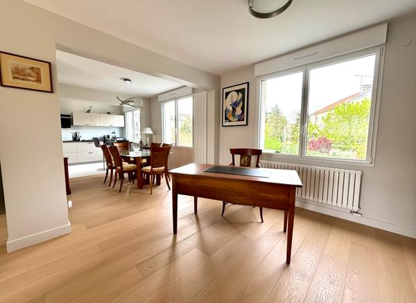 Maison entièrement rénovée avec sous-sol total à Massy