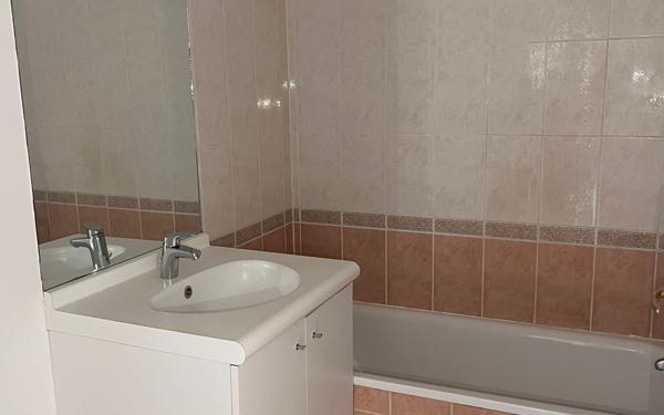 Appartement à louer    3 pièces • 63,77 m2 Annemasse