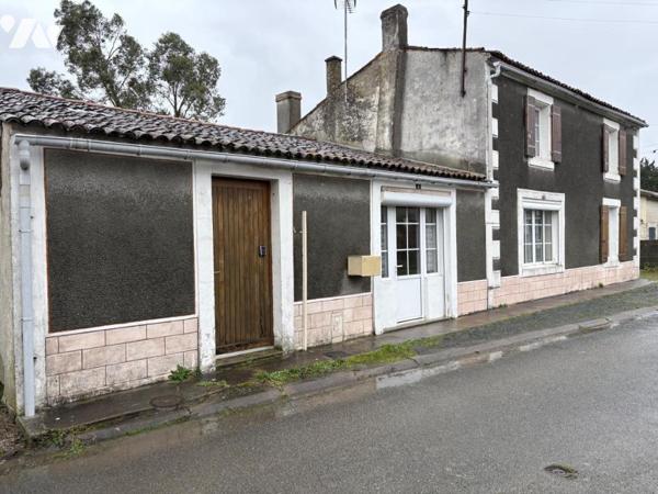 SAINT HILAIRE LA PALUD, maison ancienne de 124 m². 