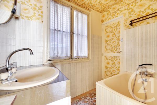 Appartement à vendre  3 pièces - 75,74 m 2   PARIS  - 75009
