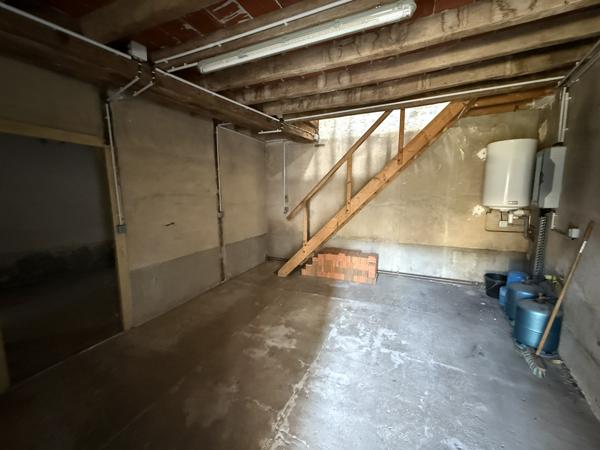 Angerville (91670) Maison de village aux grands volumes avec dépendances aménageables à 15 minutes d’Angerville