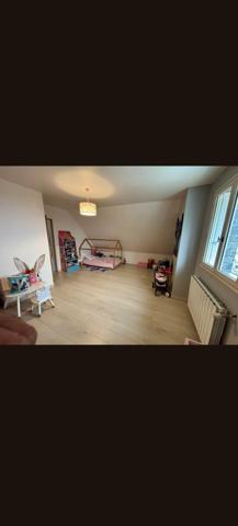 Découvrez votre havre de paix entre les collines de Mortain-Bocage et la magie du Mont Saint-Michel.