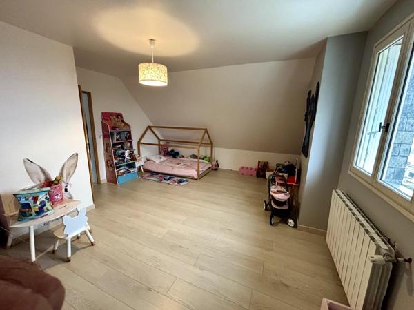 Découvrez votre havre de paix entre les collines de Mortain-Bocage et la magie du Mont Saint-Michel.