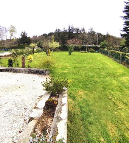 Découvrez votre havre de paix entre les collines de Mortain-Bocage et la magie du Mont Saint-Michel.