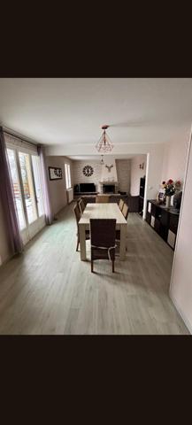 Découvrez votre havre de paix entre les collines de Mortain-Bocage et la magie du Mont Saint-Michel.