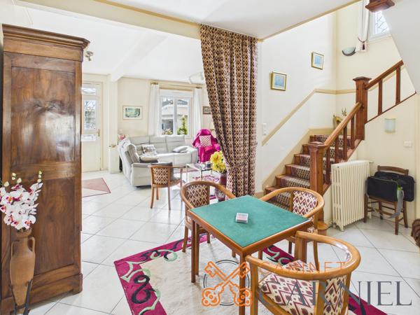 Maison bourgeoise début 20 ème siècle 225 m2 avec jardin, piscine et maison T3 91 m2 indépendante, Casteljalou Détails des diagnostics énergétiques