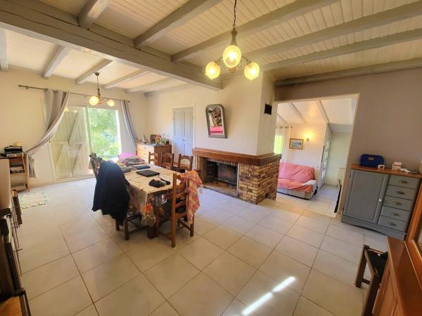 Maison de campagne sur 4 800 m² de terrain – Vue dégagée, au calme 270 000 €