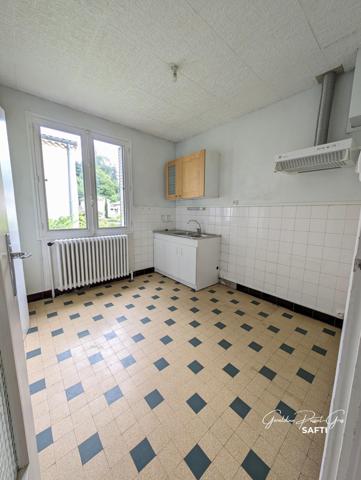 Joli maison à deux pas des commodités