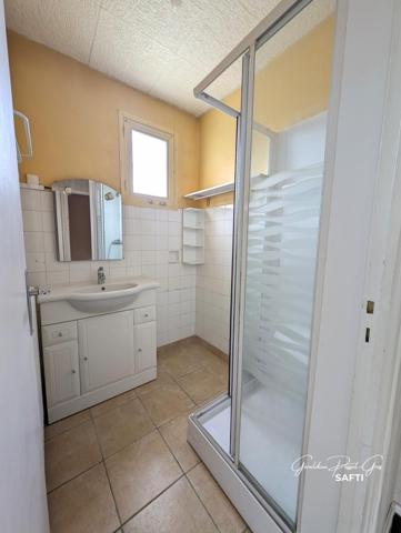 Joli maison à deux pas des commodités