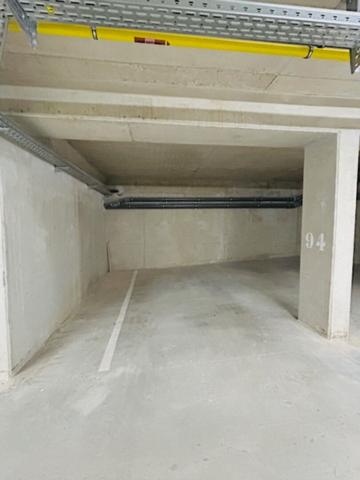 Location parking / box près de LAMBESC - 1 pièce(s) - 100 €/mois