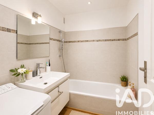 Appartement à vendre 4 pièces 74 m² Aubagne