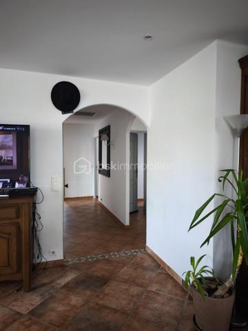 Maison traditionnelle de 200,99 m²