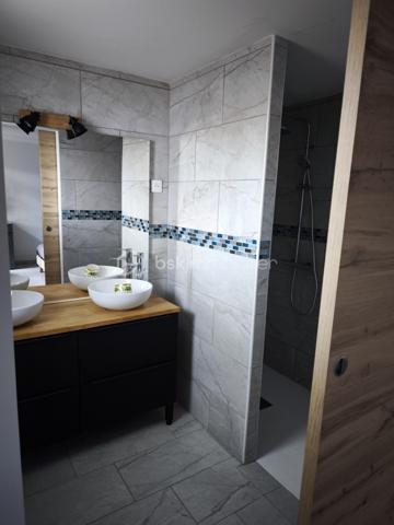 Maison traditionnelle de 200,99 m²